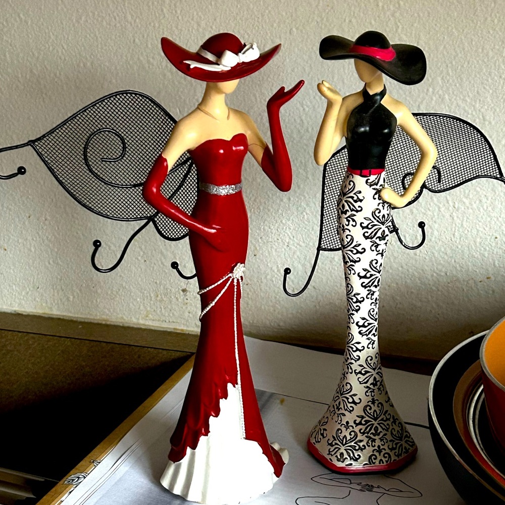 2 FASHION Models with MESH BUTTERFLY WINGS ART DÉCOR JEWELRY HOLDERS 10"